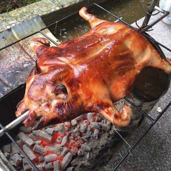 碳烤香猪